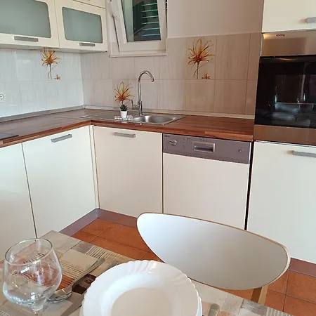Antonia Apartman *