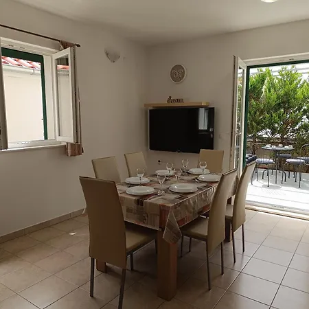 Antonia * Primošten