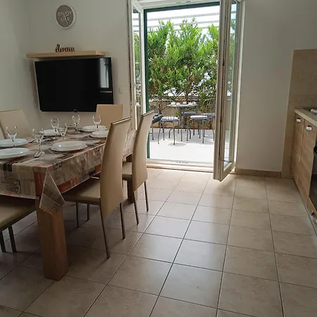 Antonia Apartman *
