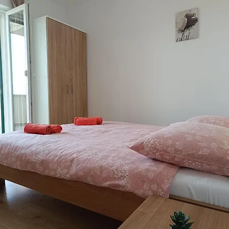 Antonia Apartman *