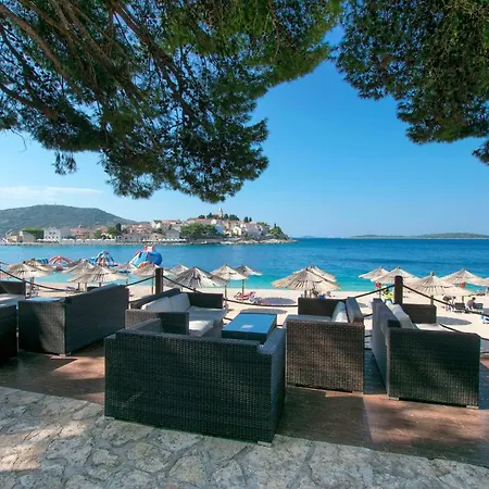 Antonia * Primošten